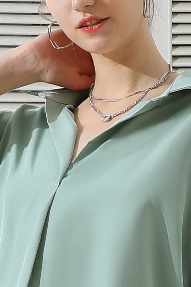 CWTSTS121_V-Neck Long Sleeve Collared Shirts