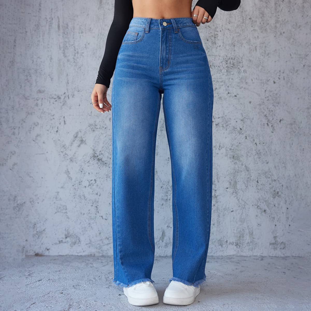 CASUAL WIDE-LEG JEANS WITH NO SPRING IN THEM