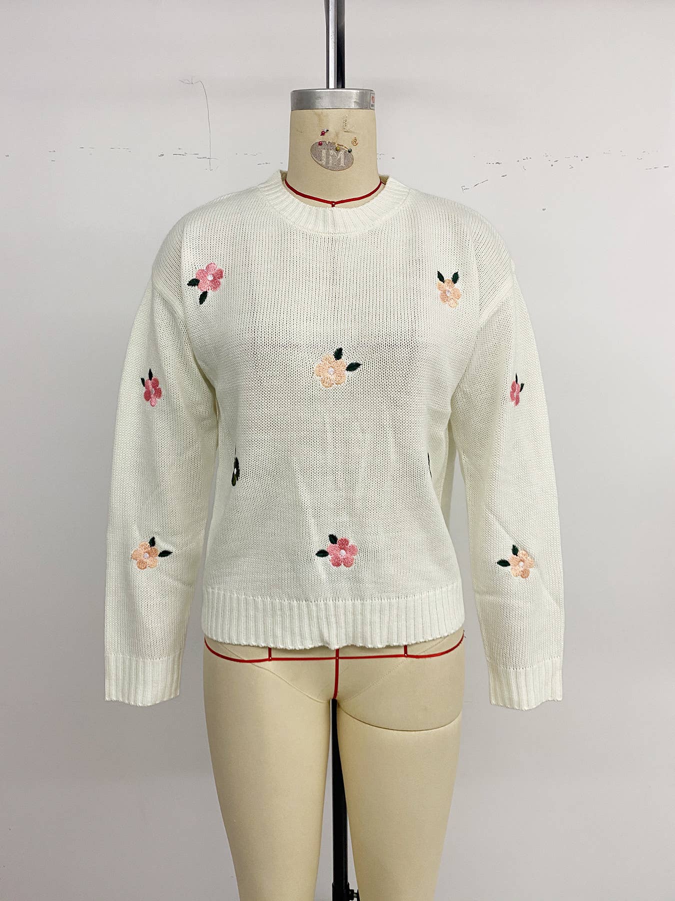 Flower-embroidered round-neck pullover sweater
