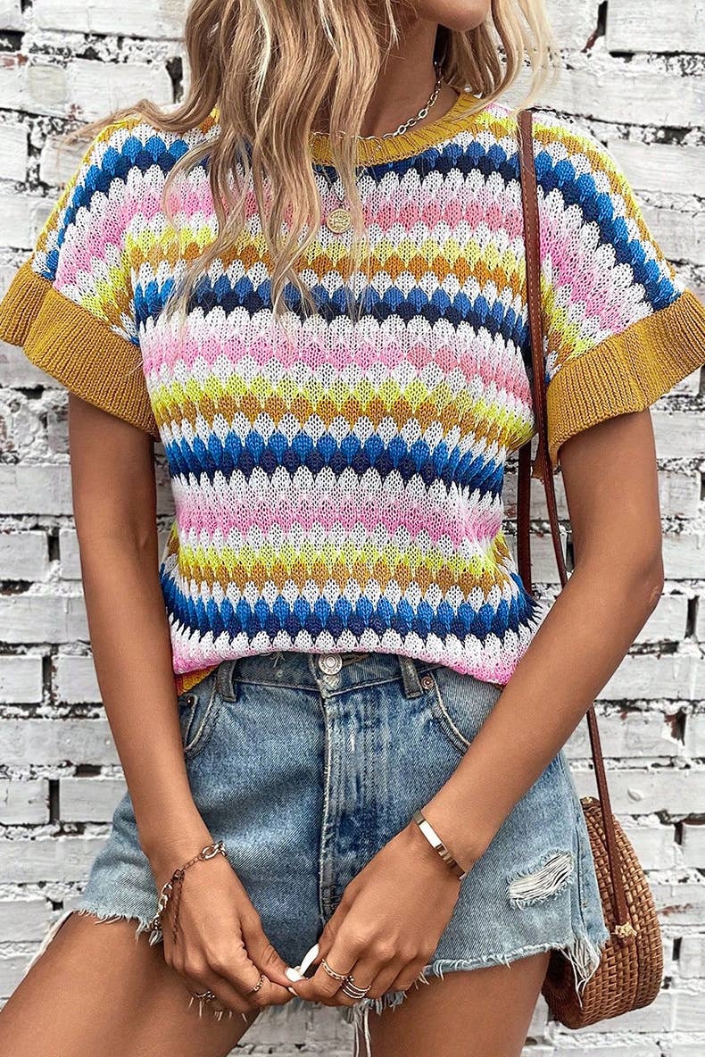Color-matching knit short-sleeved sweater