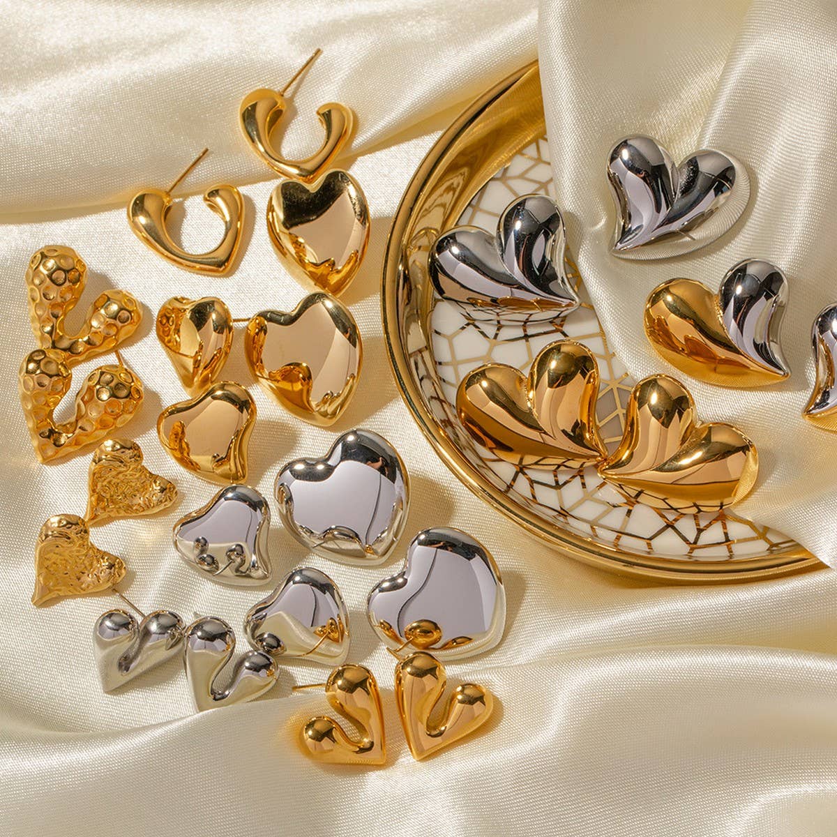 HIGH-END LUXURY STYLE ALL-MATCH LOVE EARRINGS