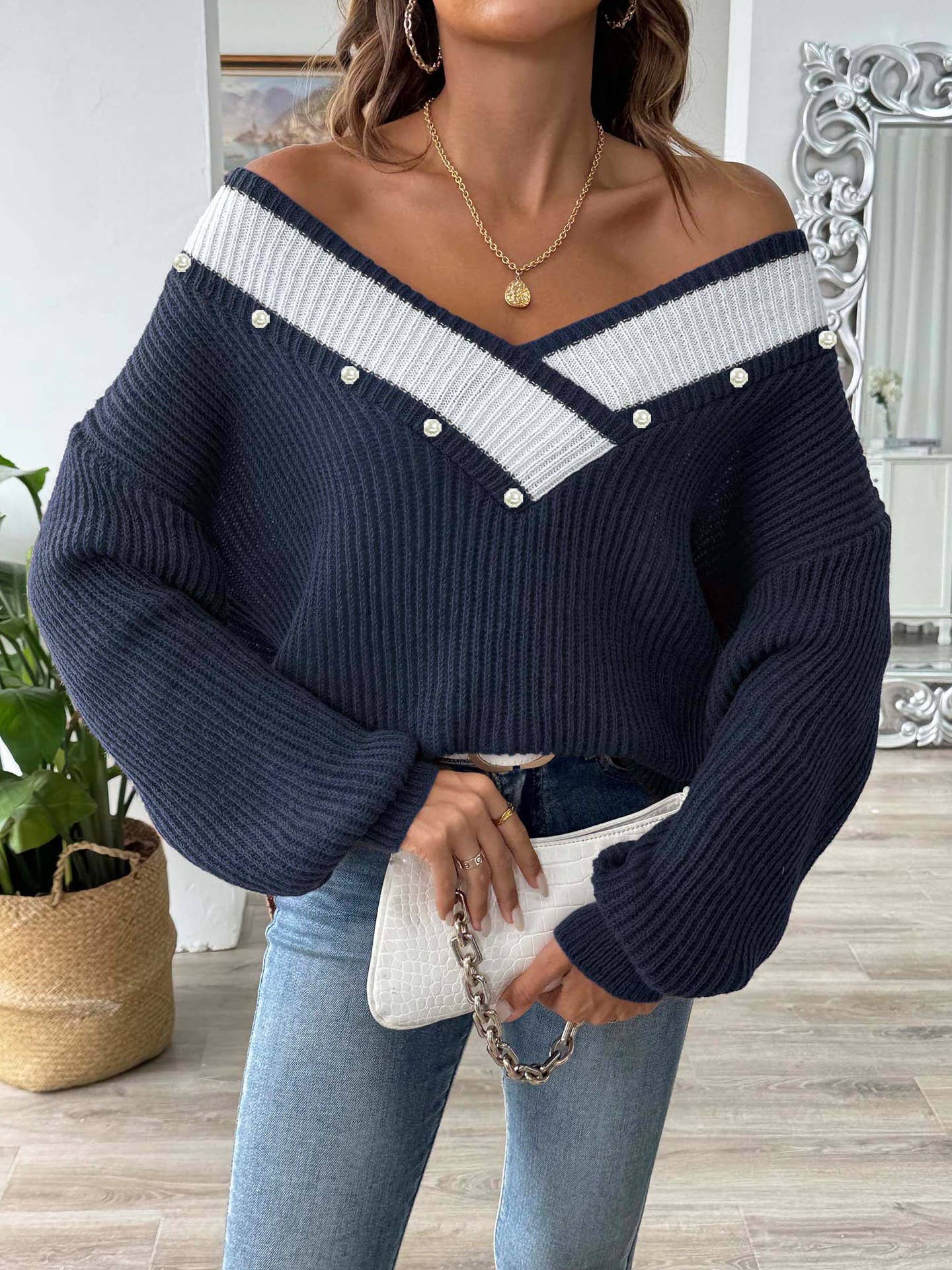 Contrast color v-neck loose sweaters