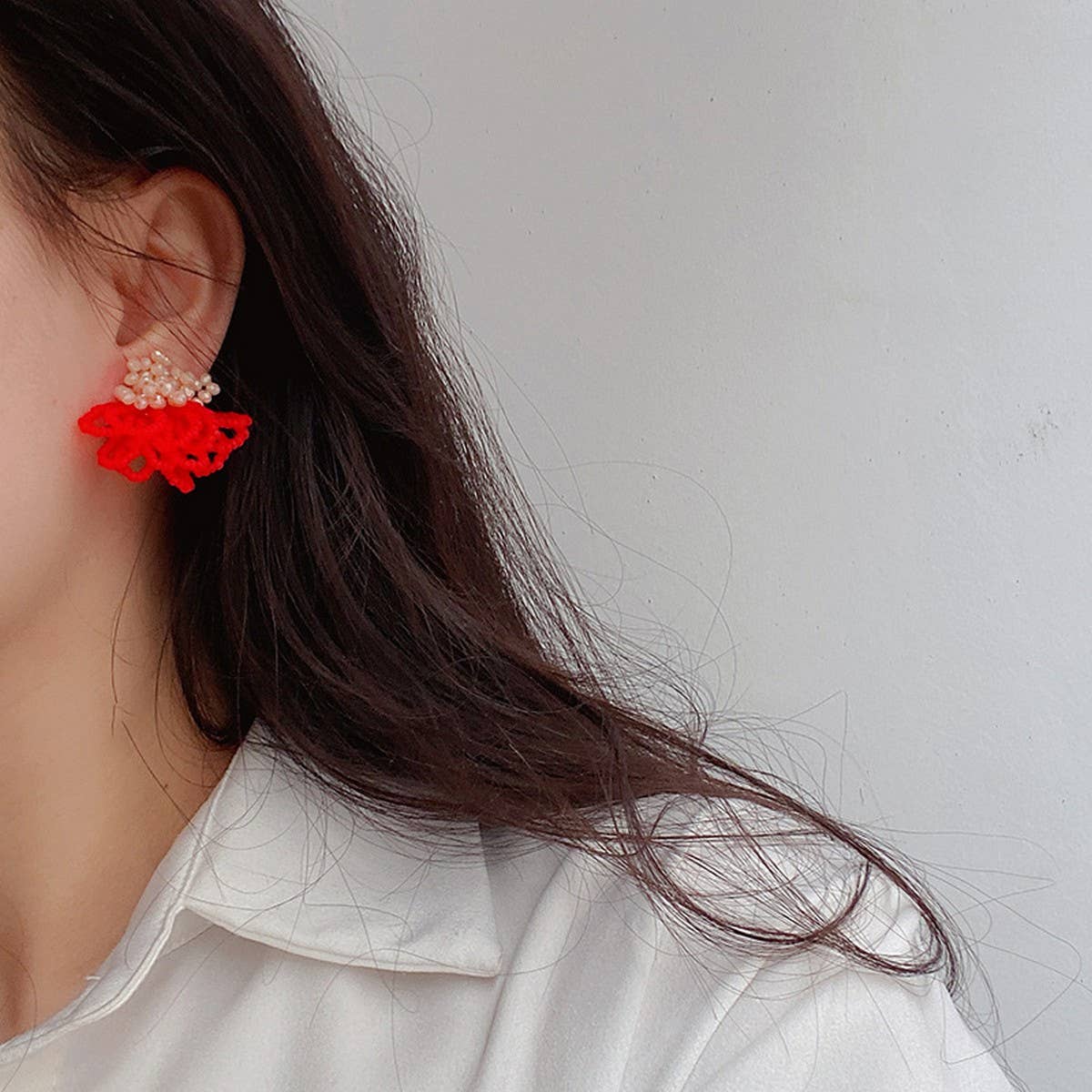NEW CONTRAST COLOR BEADED EARRINGS
