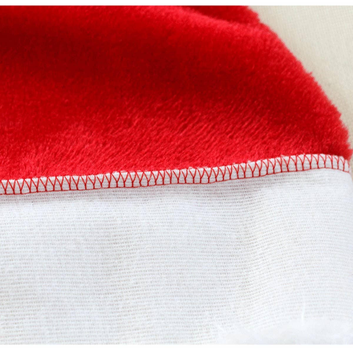 CWAH04590_PLUSH SANTA HAT WITH LARGE POM FOR CHRISTMAS