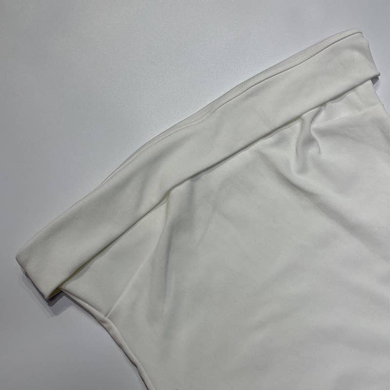 A stylish and elegant sleeveless strapless dress