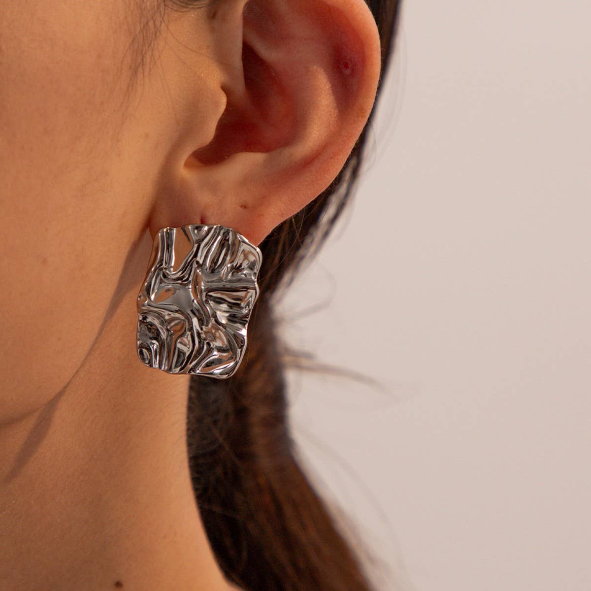 GEOMETRIC STAINLESS STEEL WRINKLE STUD EARRINGS