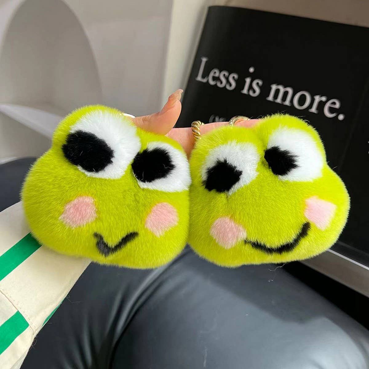 CUTE PLUSH FROG CAR KEYCHAIN BAG ACCESSORIES