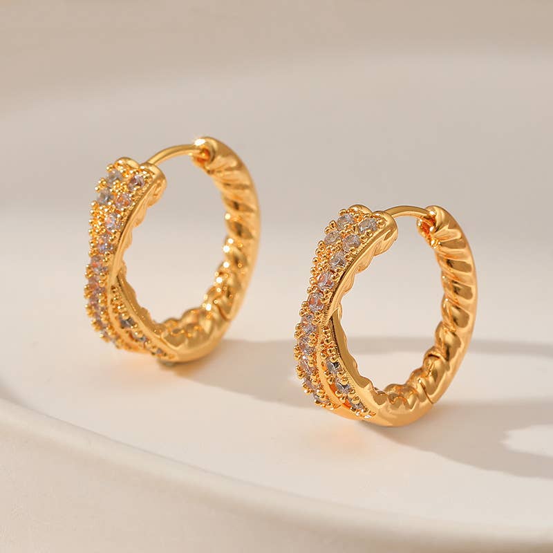 Retro niche design with cross-wrapped earrings
