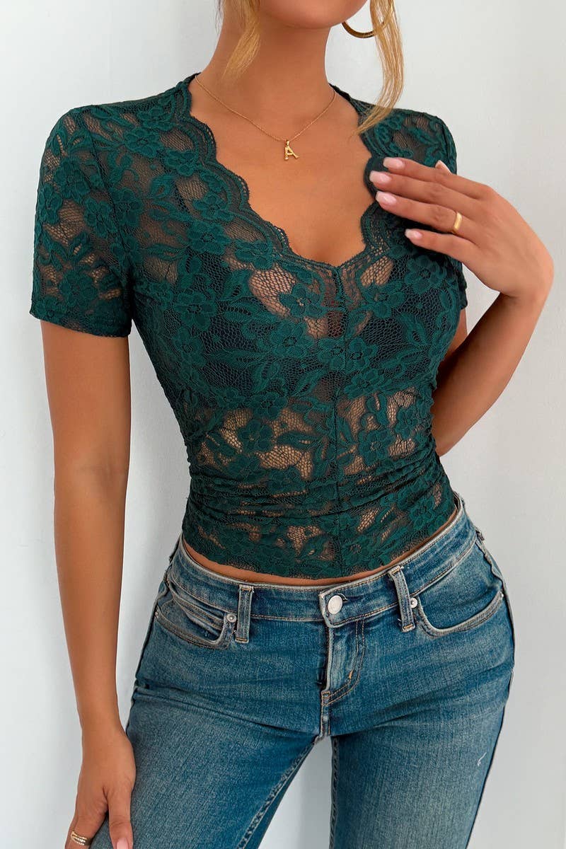 CWTBLS2121_SOLID SLIM FIT V-NECK LACE SHORT SLEEVE TOP