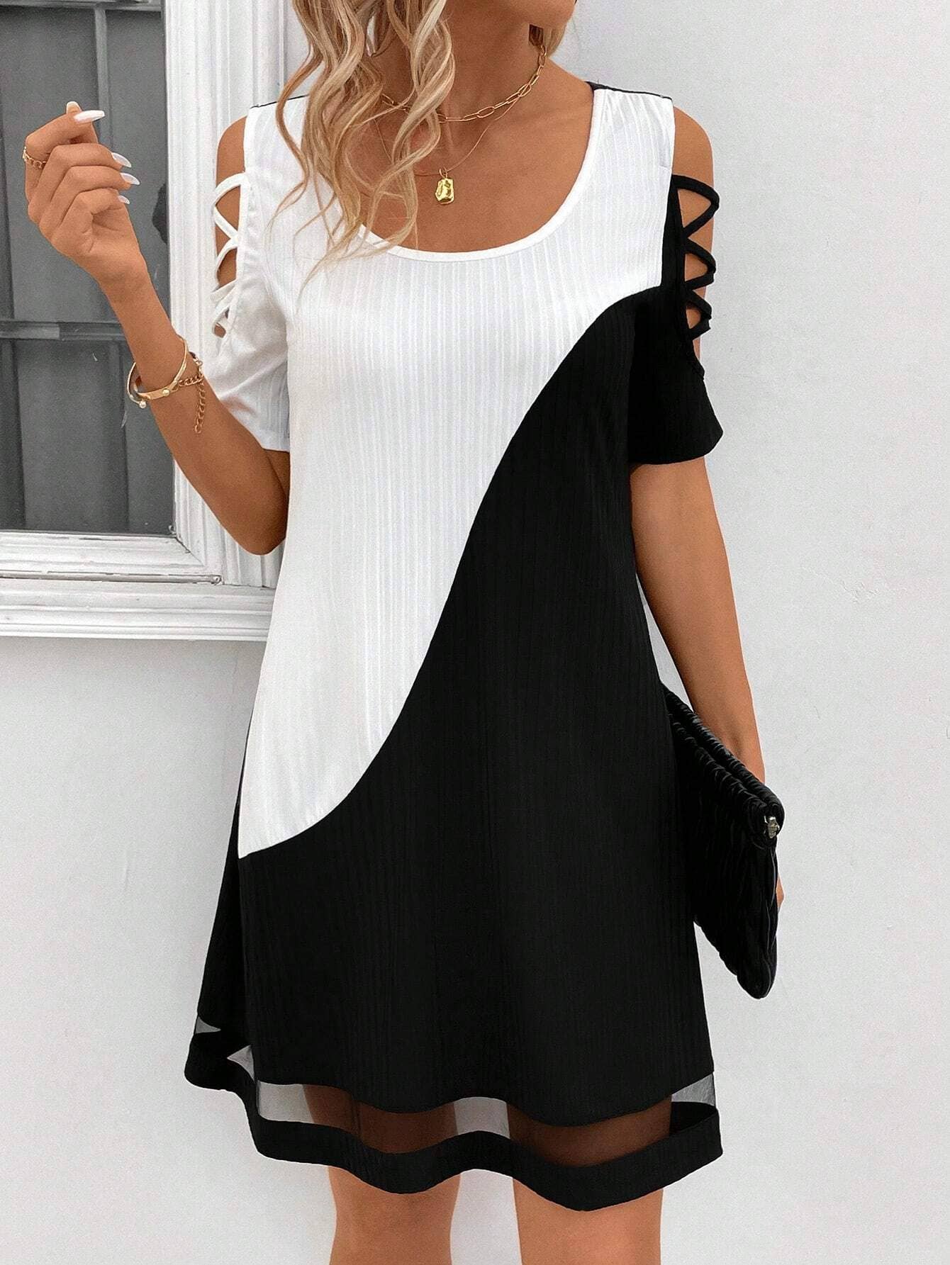 Color matching hollow mesh stitching dress