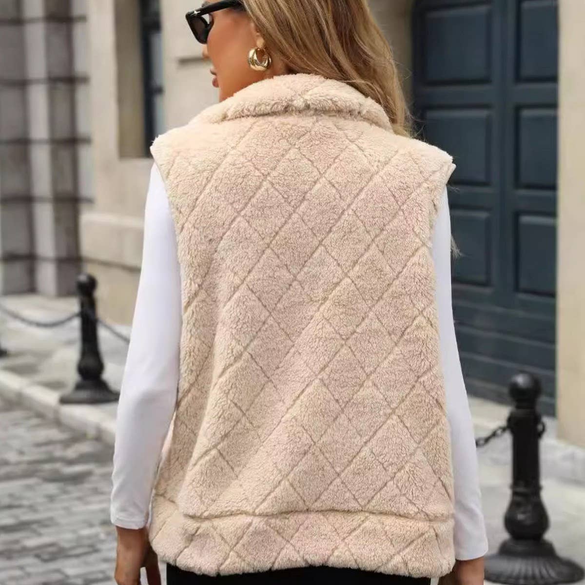 Cardigan zipper loose diamond shape extra plush vest