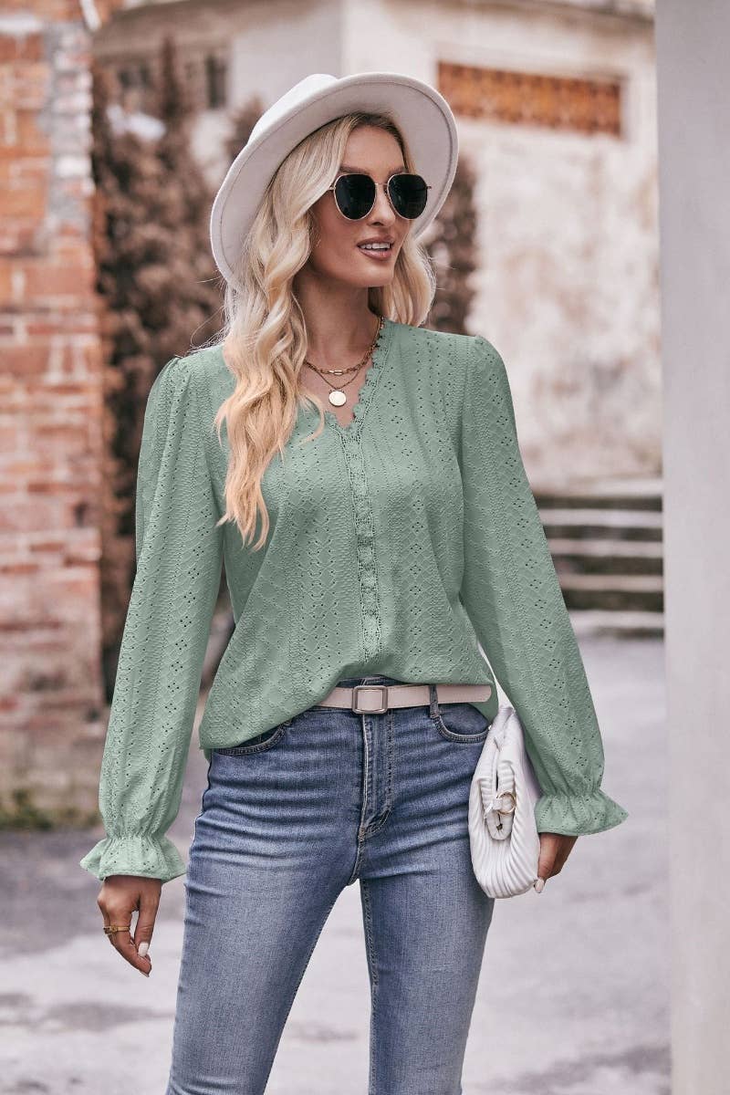 CWTBLL2739_SOLID COLOR HOLLOW LACE LONG-SLEEVED TOP