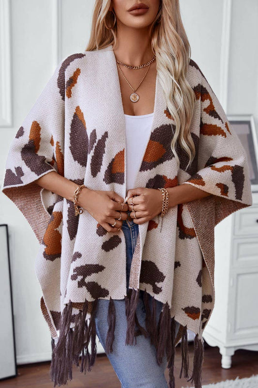 CWOCAS0046_CONTRAST LEOPARD PRINT KNITTED FRINGED CAPE