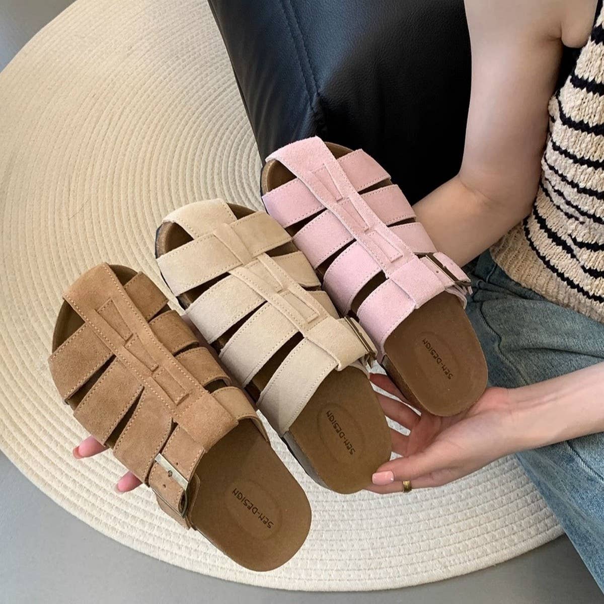 Leather Closed Toe Slip-On Flat Mule Sandals_CWSHF0151