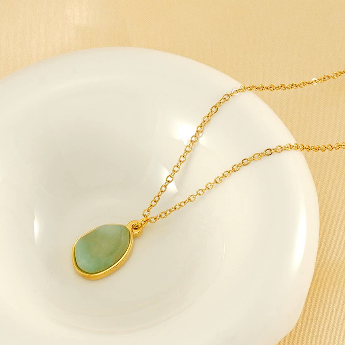 CWAJE1945_Simple Irregular Stainless Steel Necklace Gold