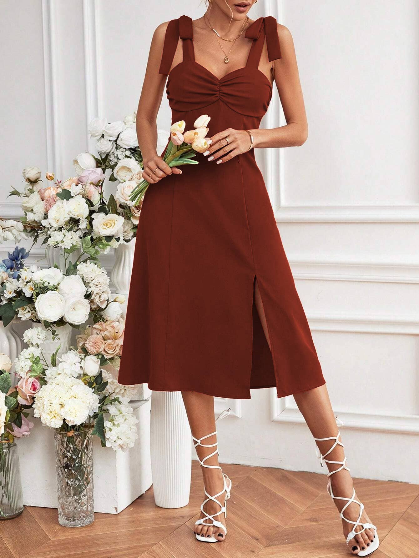 Chest pleats,cinched waist mid-length dress