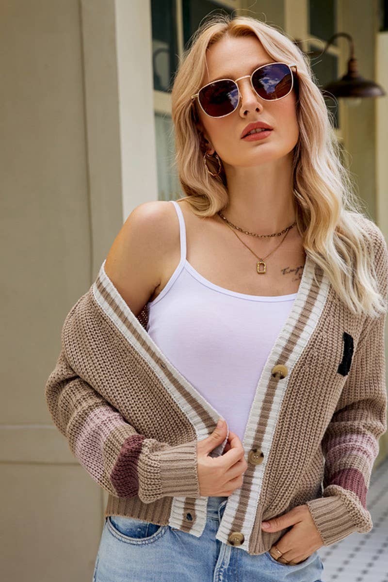 CWOCAL0784_V-NECK LOOSE COLLEGE STYLE KNITTED CARDIGAN