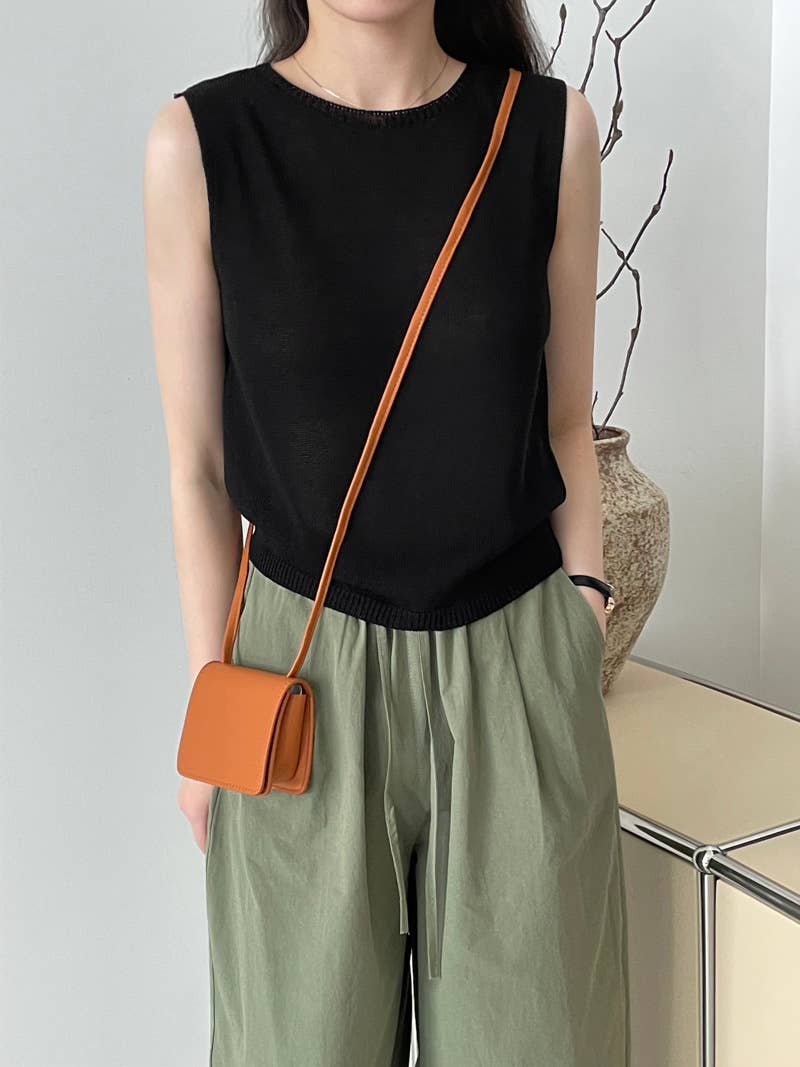 CREW-NECK AGE REDUCTION T-SHIRT SLEEVELESS TOP