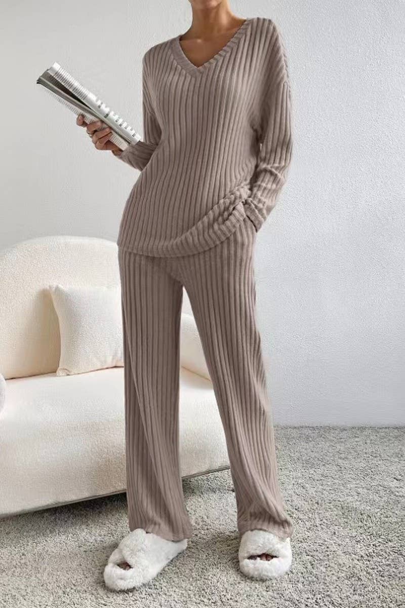 CWSTB1609_V-NECK RIBBED TOP AND PANTS KNITTED SUIT