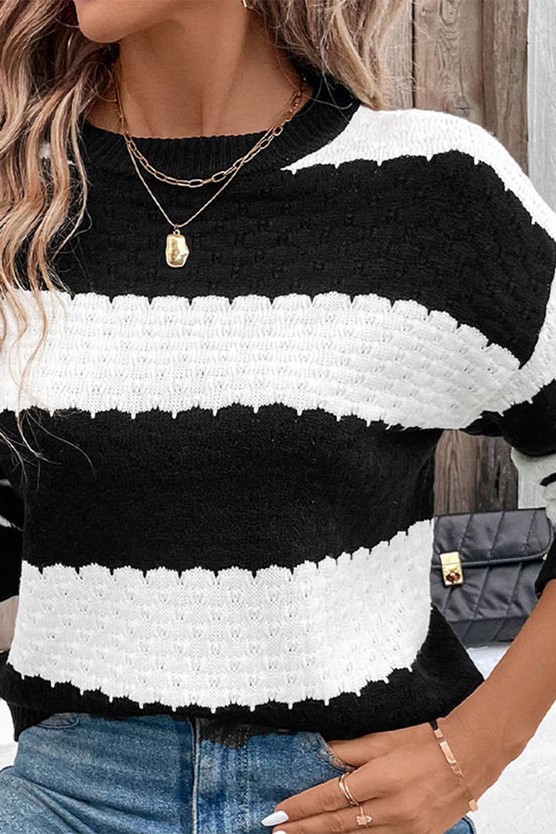 CWOSWL6827_BLACK AND WHITE STRIPED KNITTED PULLOVER SWEATER
