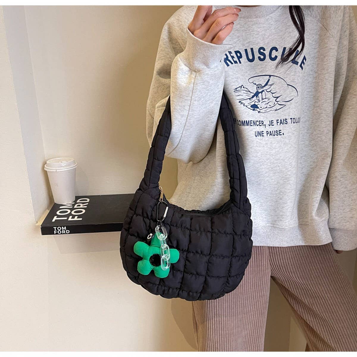 Dongdaemun Cloud Bag Puffy Shoulder Tote_CUAB00525