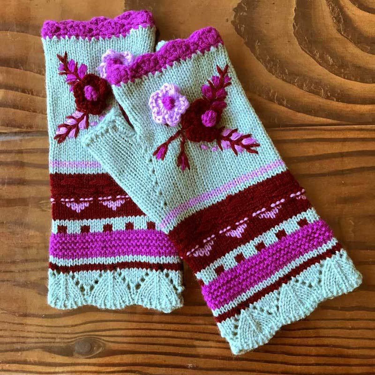 AUTUMN AND WINTER FLOWER EMBROIDERED GLOVES_CWMM1665