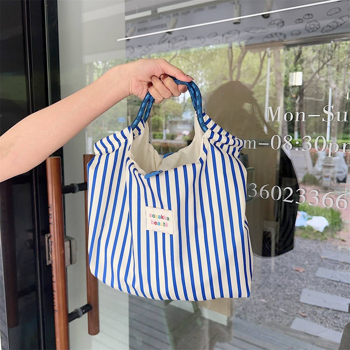 CWAB3895_EMBOSSED CARTOON LARGE CAPACITY CANVAS HANDBAG