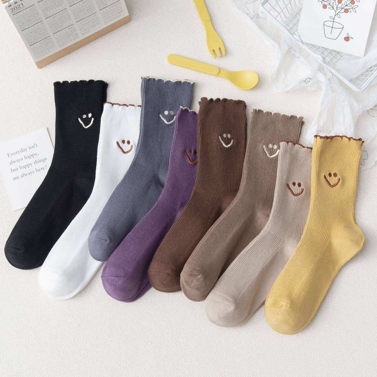 NEW STYLE CARTOON SMILEY FACE EMBROIDERED SOCKS_CWMS1406