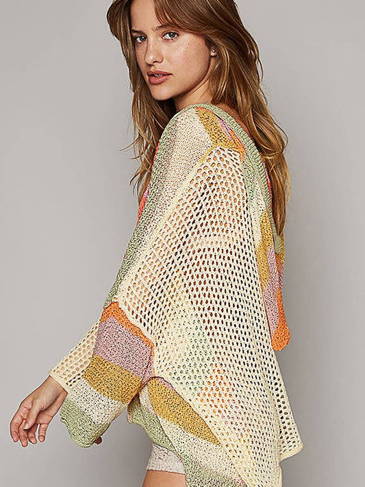 Color-coded printed hooded long-sleeved top