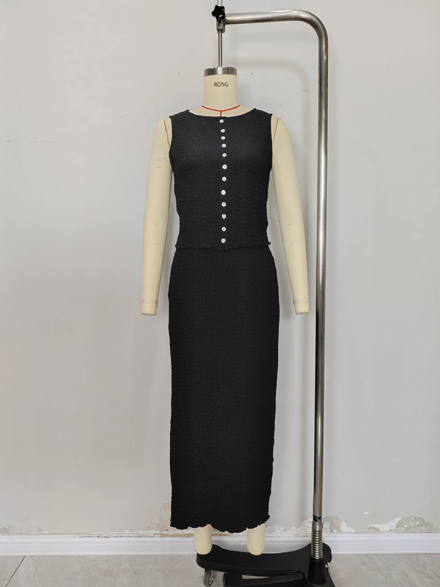 Button-down top embossed knitted long skirt set