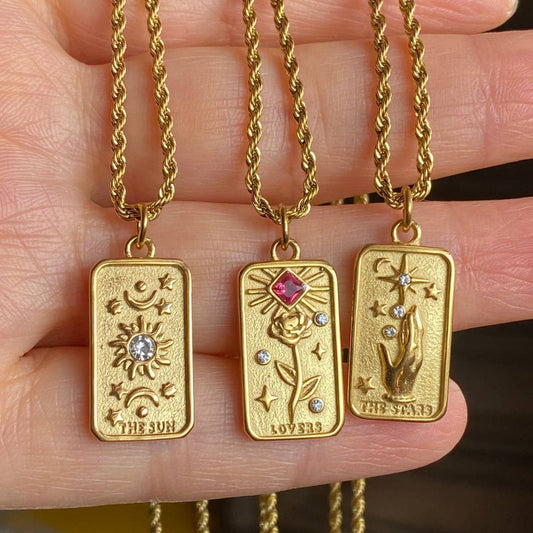 CREATIVE STAINLESS STEEL NICHE DESIGN NECKLACE