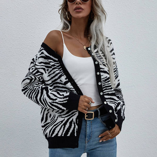 Cardigan crewneck sweater for women