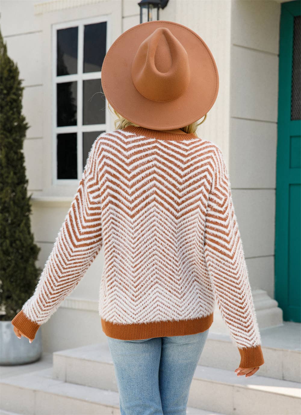 CREW-NECK PULLOVER LONG-SLEEVED KNIT SWEATER