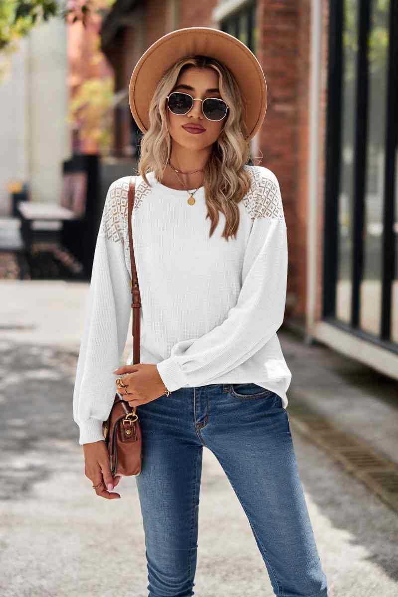 CWTBLL2845_FALL CREW-NECK LACE PATCHWORK LONG-SLEEVED TOP