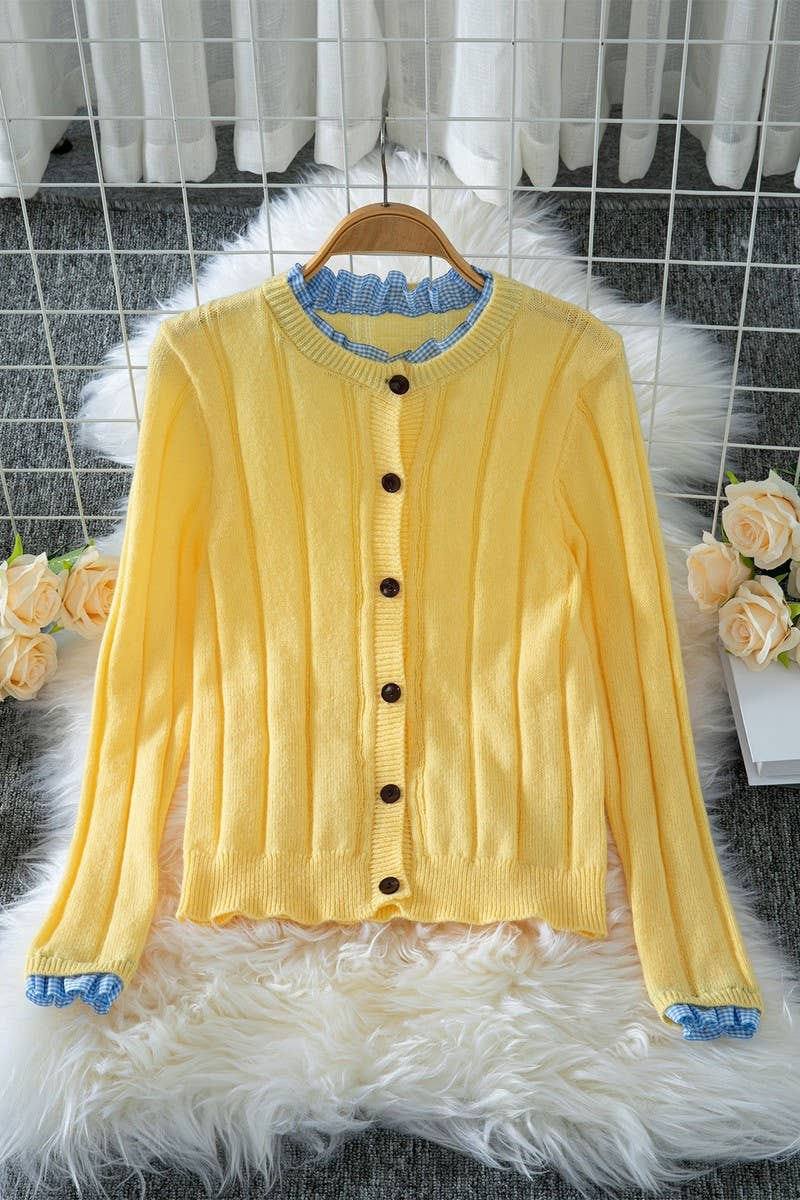 CWOCAL2291_SWEET RUFFLE TRIM FITTED CROPPED KNIT CARDIGAN