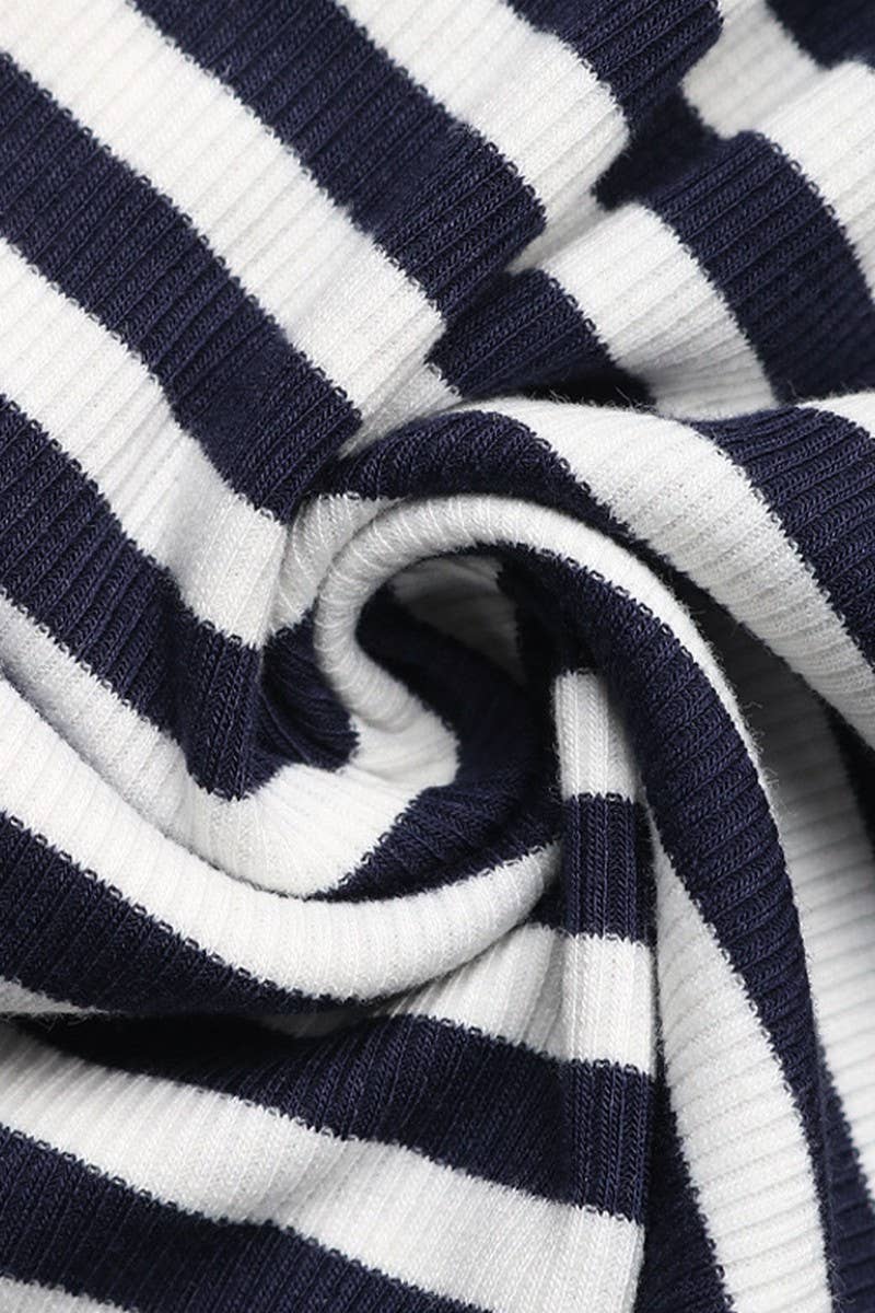 CWTBLSL0891_STRIPED CREW NECK SLEEVELESS CROP TANK TOP