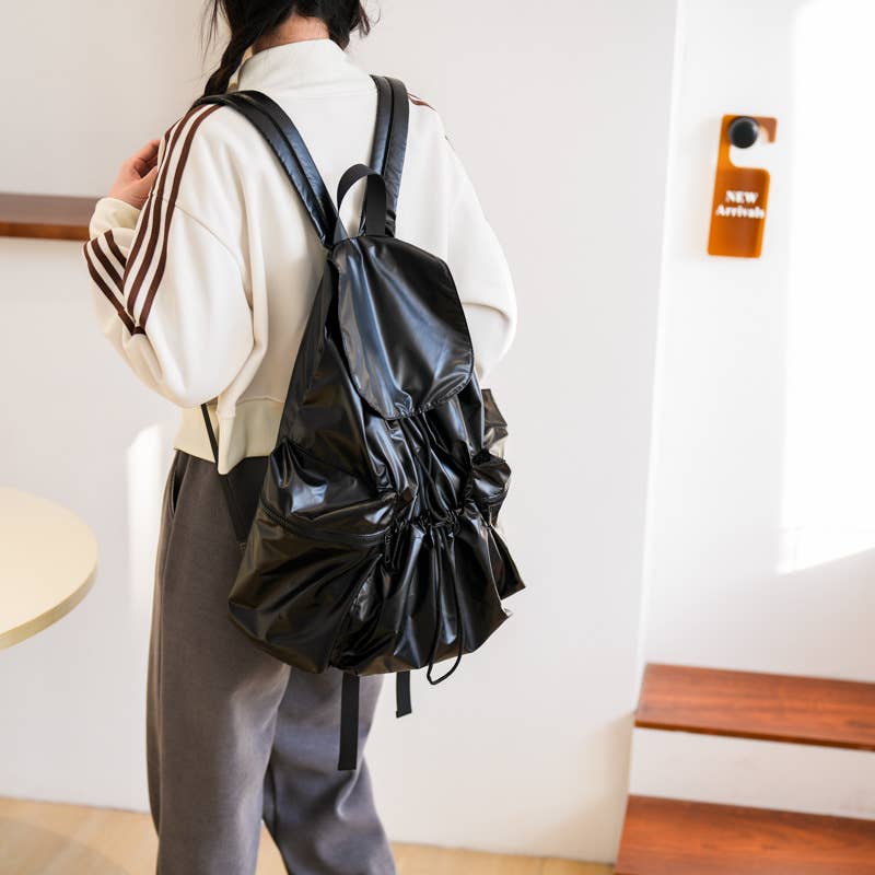 Fashionable pleated large-capacity flip schoolbag