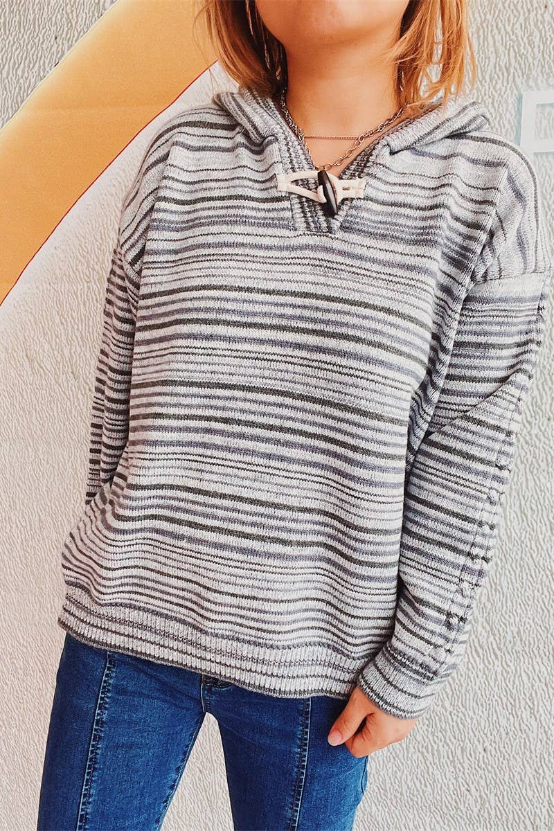 Casual sports striped jumper with horn buckle and hat