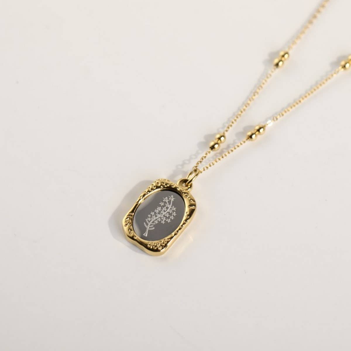 VINTAGE MAGIC MIRROR ROSE DECEMBER NECKLACE