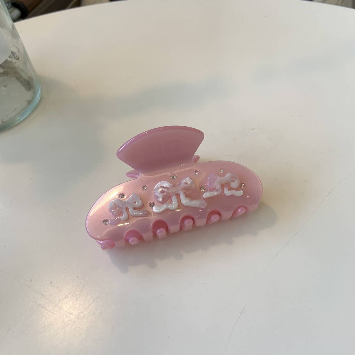 CWAHA1529_SNOWFLAKE DOT DIAMOND PEARL BOW HAIR CLAW CLIP