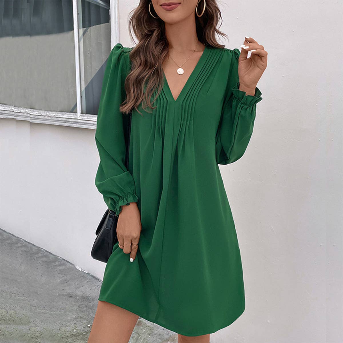 DEEP V-NECK PLEATED LONG-SLEEVED DRESS