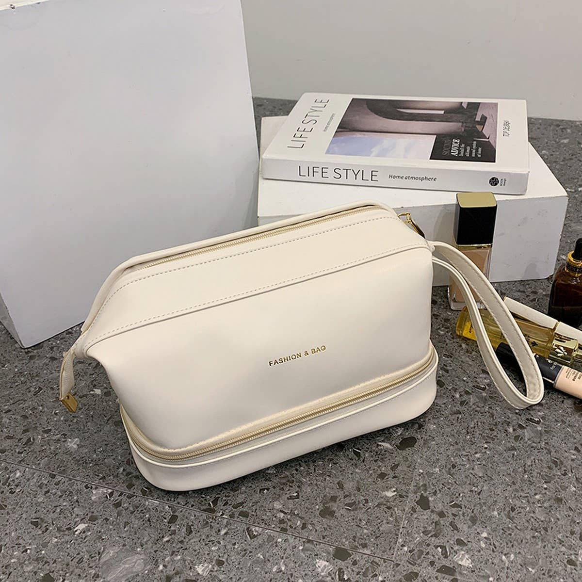 DOUBLE-LAYER LARGE-CAPACITY HIGH-END COSMETIC BAG_CWAB4479