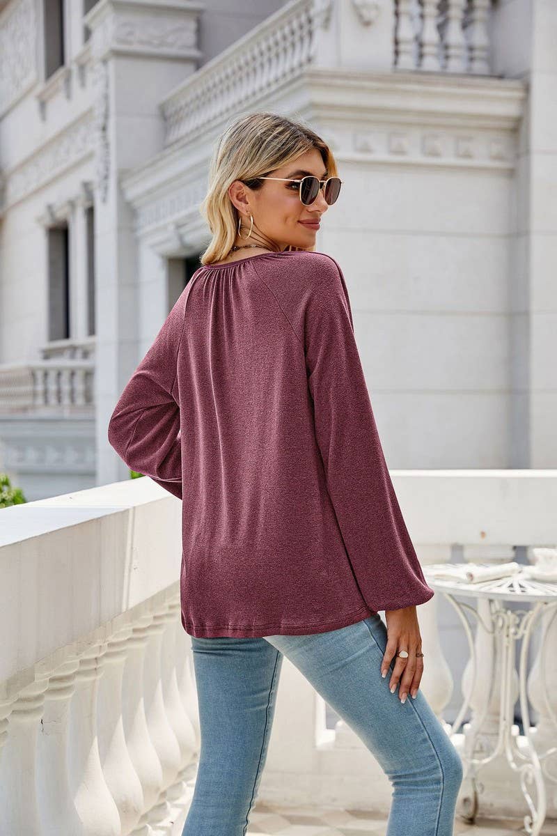 CWTBLL2413_SOLID COLOR LONGSLEEVE V-NECK PLEATED T-SHIRT TOP