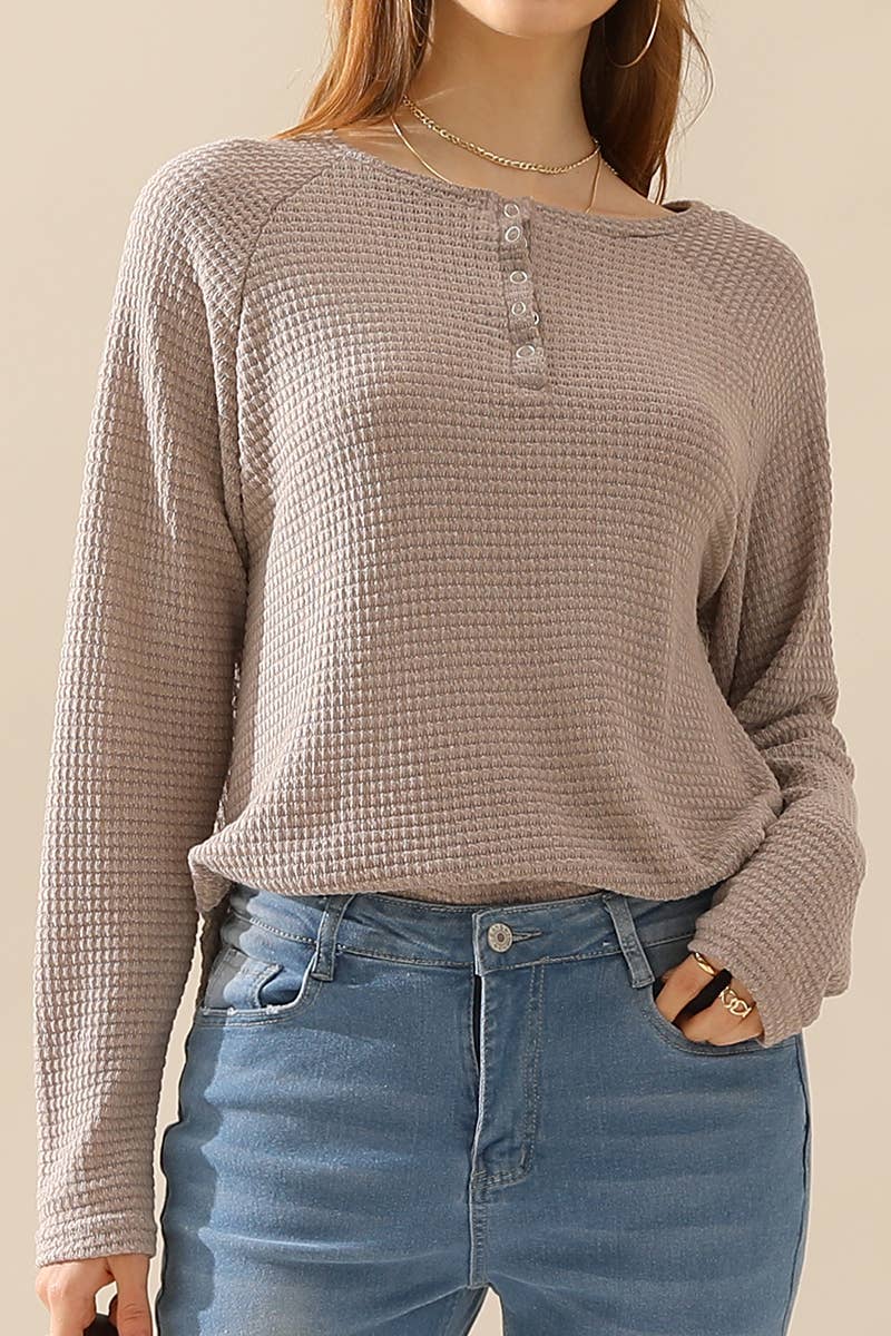 CWTTL1099_R NECK EYELET REGLAN SWEATER KNIT TOP