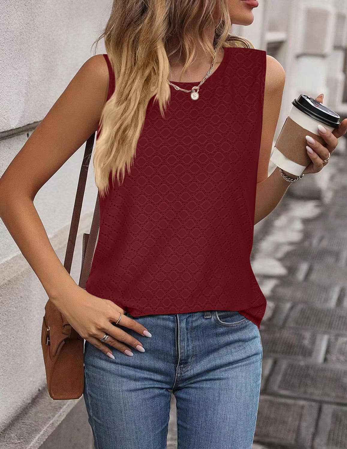 Crew-neck printed solid color hollow-out vest