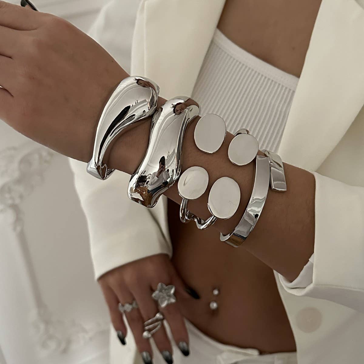 FASHIONABLE HIGH-GRADE ALLOY OPEN BRACELET
