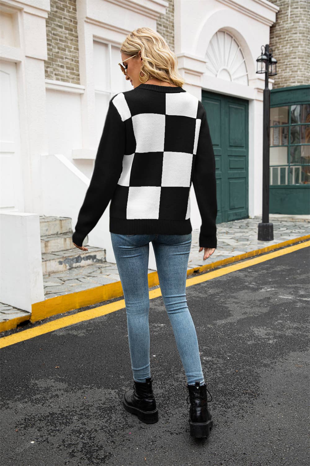 CREW-NECK LONG-SLEEVED PLAID KNIT PULLOVER