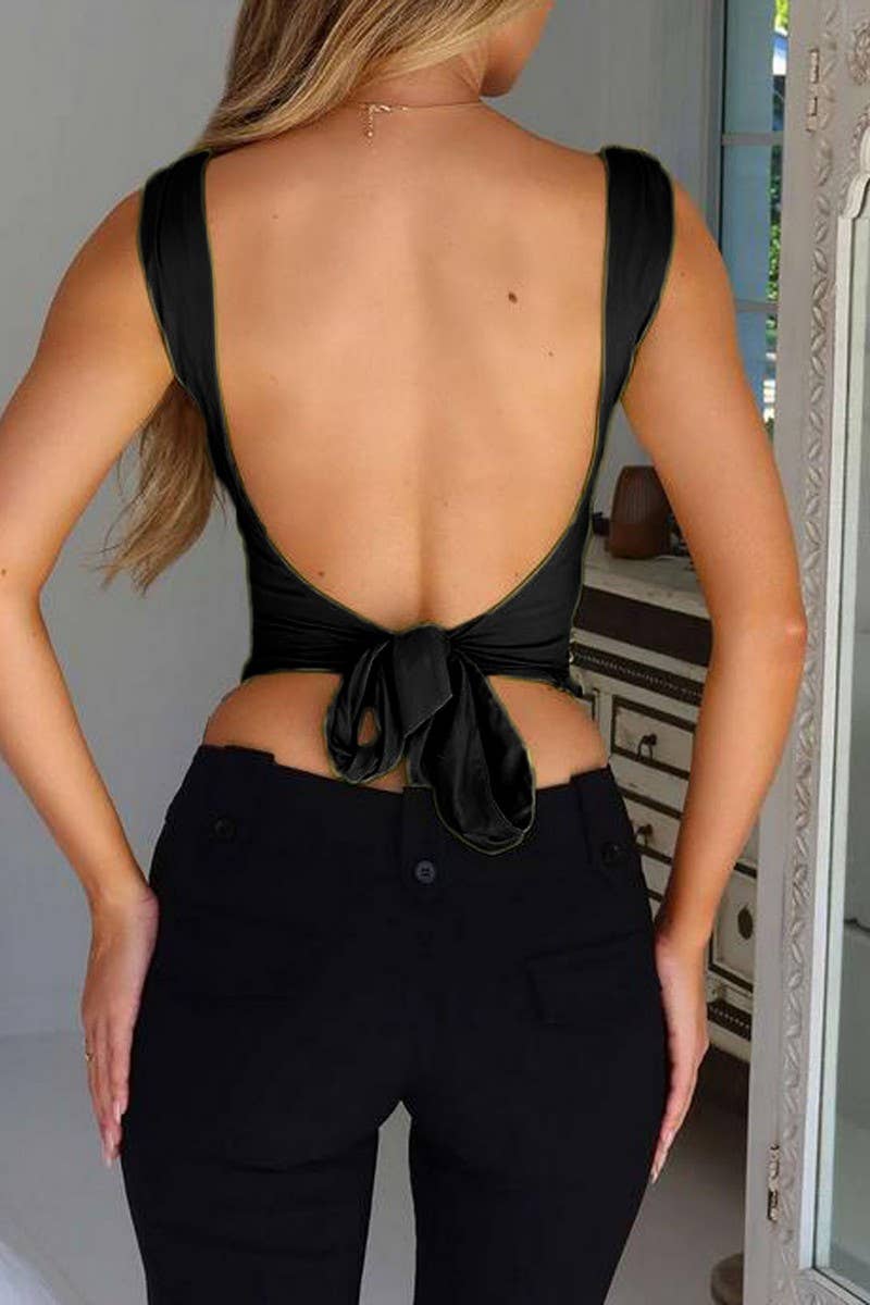 CWTBLSL0584_CROSS-OVER LARGE V-NECK BACKLESS LACE-UP TOP