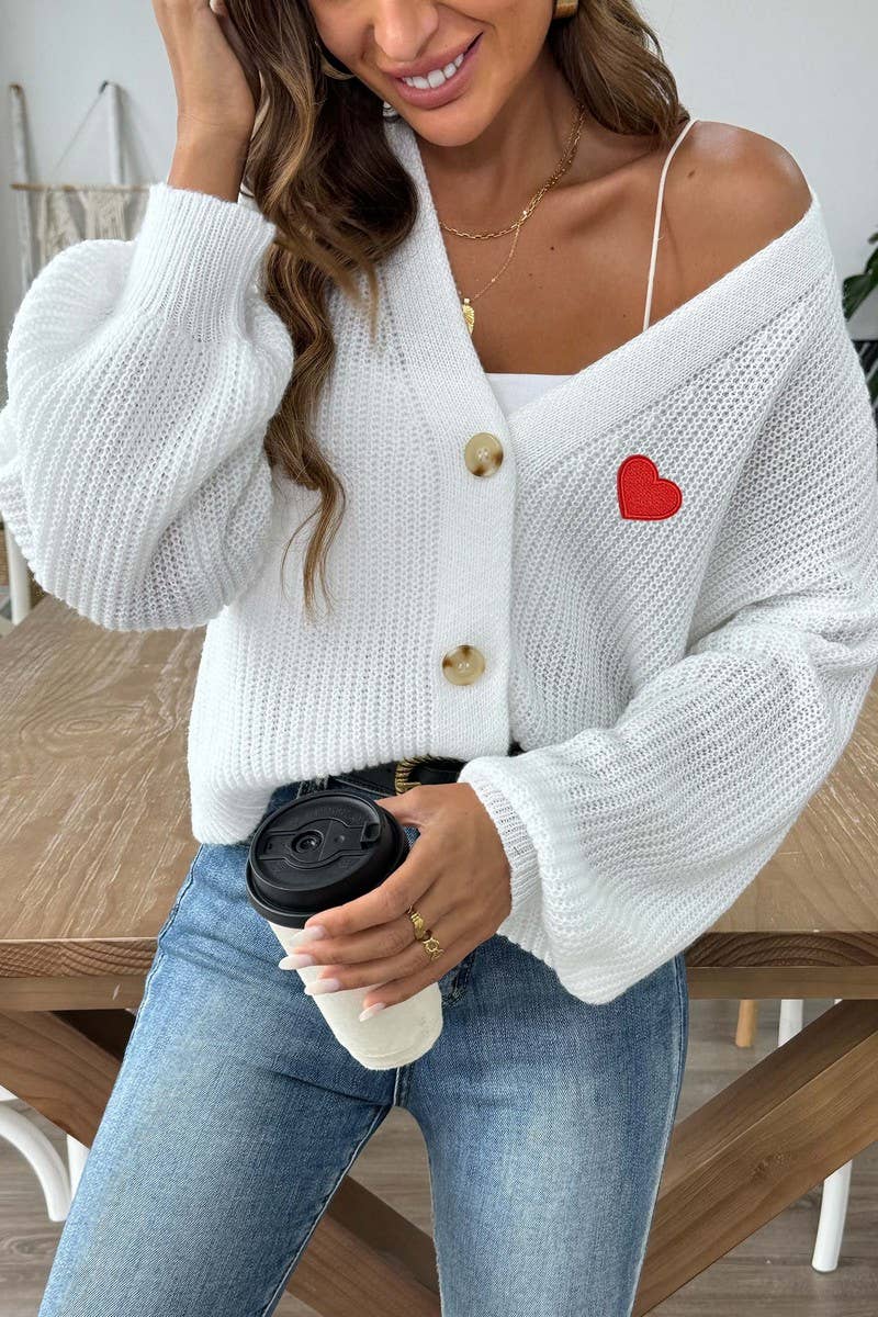 CWOSWL07388_WOMEN HEART PATCH SHORT KNIT CARDIGAN