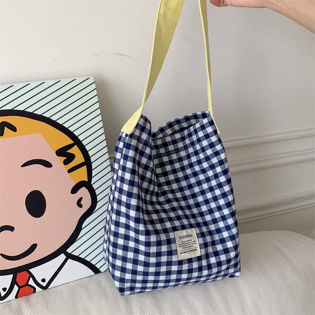 CWAB3908_CONTRAST CHECK CANVAS SHOULDER TOTE BAG